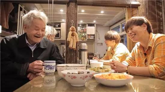 番茄台是什么台:湖南卫视为什么叫芒果台，起了一个水果的名字？