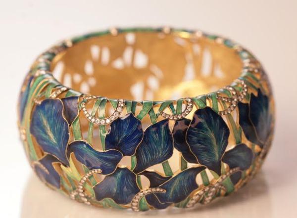 古代首饰的螺钿,百宝,珐琅,琉璃都是什么?现在珠宝上还用吗?