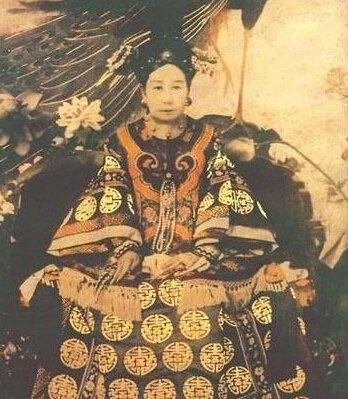 慈禧诈尸:真有诈尸？慈禧棺椁打开后为何士兵吓昏死过去？
