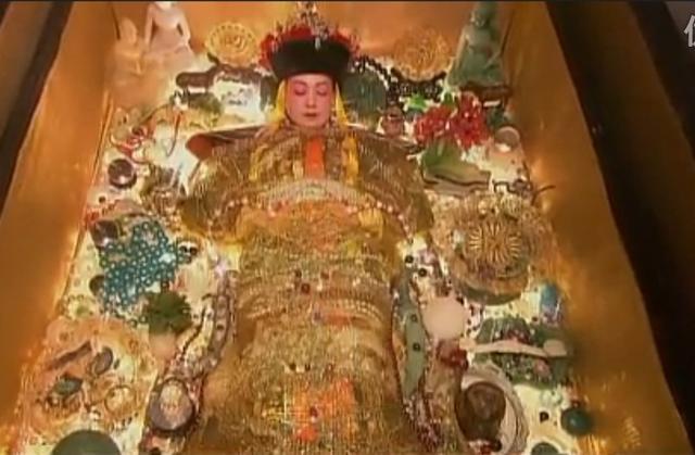 慈禧诈尸:真有诈尸？慈禧棺椁打开后为何士兵吓昏死过去？