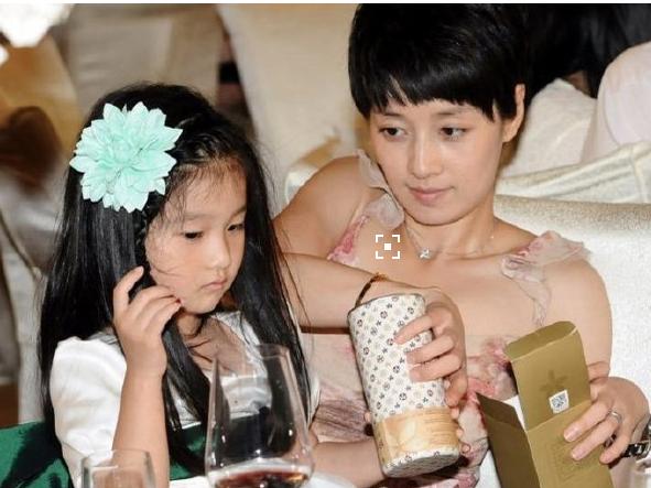金喜善图片:娱乐圈有哪些明星夫妻的孩子很漂亮？
