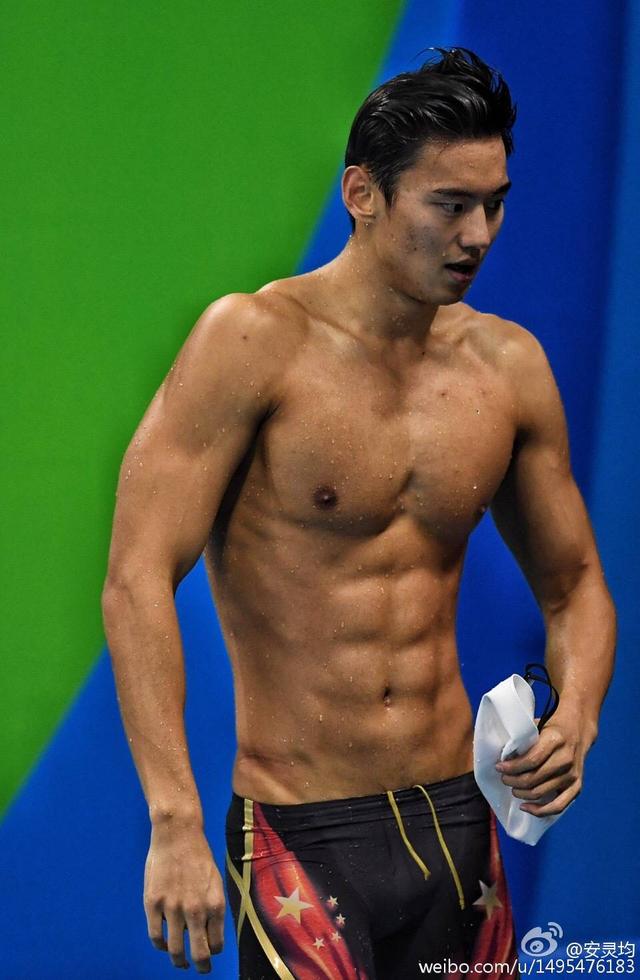 周晓兰:中国女运动员里面哪个最好看？男运动员哪个最帅？