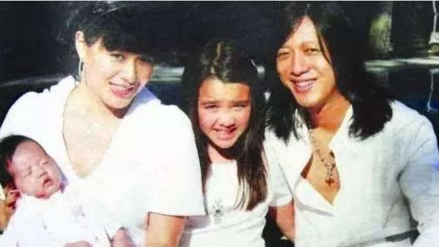 钟丽缇女儿考拉:为什么说钟丽缇大女儿看起来很早熟，她生父是谁？