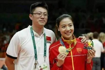 女排魏秋月老公是谁:截至目前，中国女排教练组都由哪些成员组成，谁最有可能接班郎平