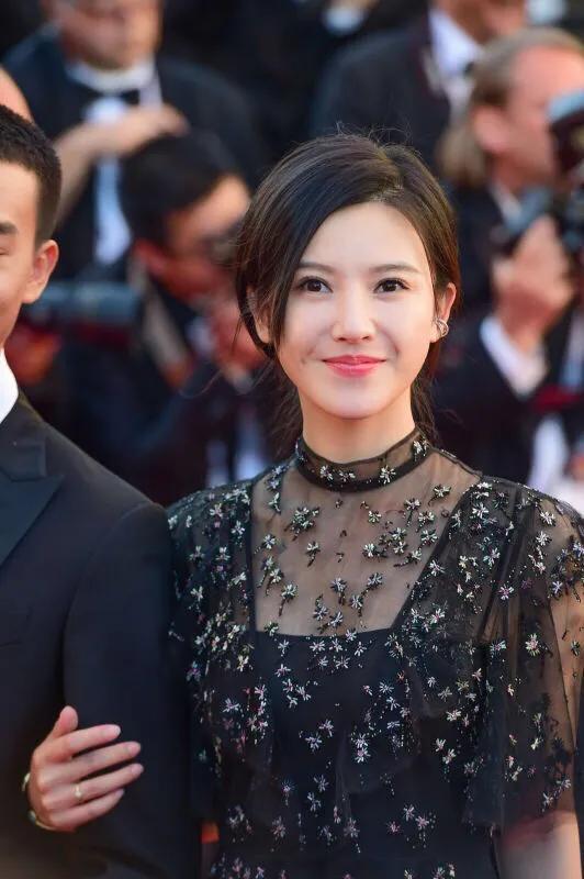 为什么杨子珊不那么红?-惠修网