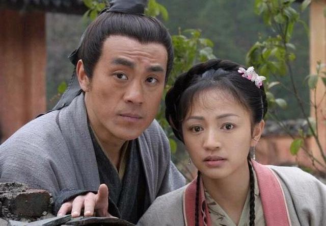 宝马山双尸案:求推荐剧情好的电视剧，不要爱情剧，像权谋类、悬疑惊悚类等都可