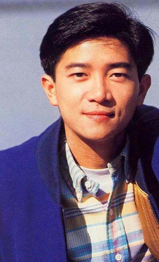 万里长城永不倒歌词:歌词里唱的“万里长城永不倒”是真的吗该如何理解