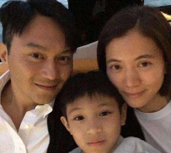 张智霖与袁咏仪:张智霖袁咏仪唯一的矛盾竟是教育儿子，你怎么看