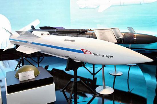 苏35战斗机即将装备的R37M空对空导弹有什么特点？