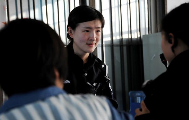 监考猫:大学毕业值得考狱警吗？为什么？