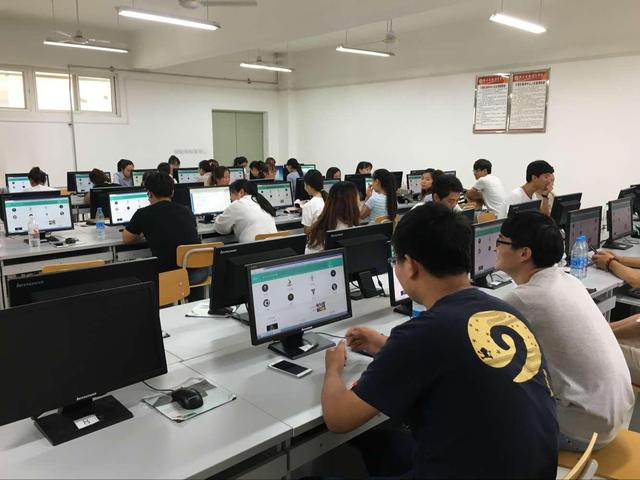想问一下各位学计算机应用专业对未来工作有什么建议吗