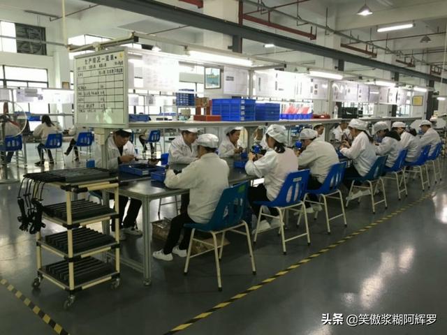 上海临时工700元一天:餐饮店两人一天营业额700左右，还要坚持吗？(快餐店一天营业额1000)
