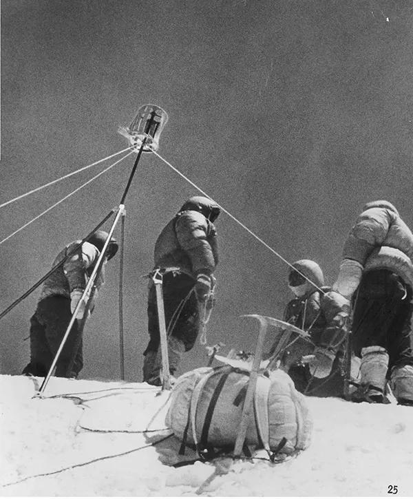 在珠穆朗玛峰上卖羽绒服，抖音卖货直播间的“内容战”，有专家说“珠穆朗玛峰以前是海底”，这是真的吗？
