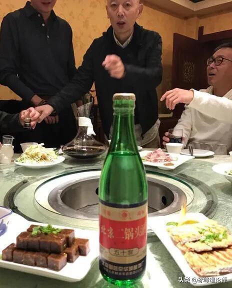 室内打仗视频:为什么到过年家庭矛盾就多起来了，甚至大打出手，最后不欢而散？