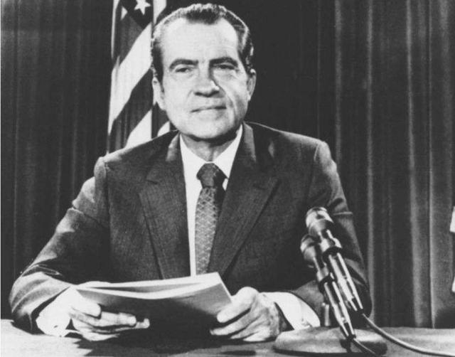 蟊贼与毛贼的区别，导致尼克松下台的“水门事件”，究竟触怒了美国人的哪根神经