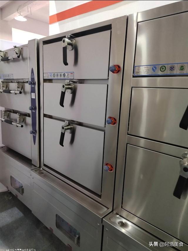 中餐厅林大厨清蒸鱼用什么鱼最好:在家里怎么样才能蒸好一盘鱼？