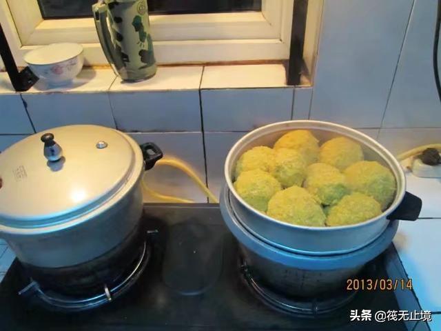 黄金鲤吃什么食料更金黄:大型黄金鲤鱼怎么做 钓鲤鱼用什么打窝比较好？
