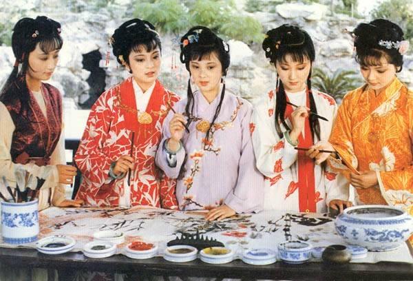 曹雪芹在红楼梦里可能是谁？一生遼倒写红楼为了啥？