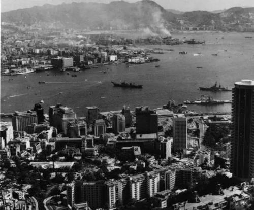 为什么解放前都逃去香港，为什么清朝以后才知道香港，以前叫什么