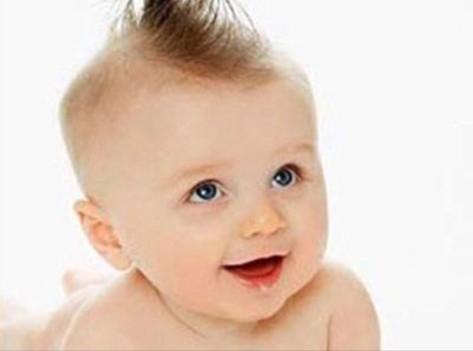婴儿几个月可以吃蛋黄，宝宝的辅食中大概在几个月的时候加蛋黄比较好