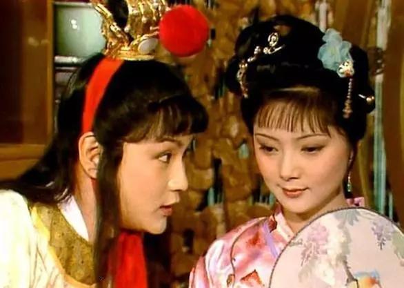金玉良缘歌词:贾府“金玉良缘”派最终战胜“木石前盟”派的根本原因是什么？