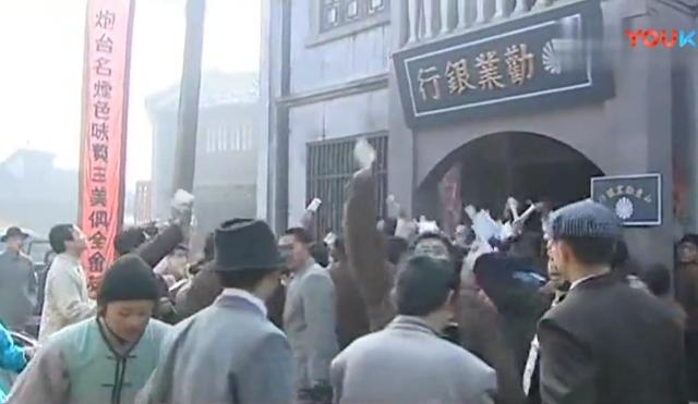 《大染坊》听到吕把头安排工作，陈六子为什么发火了？