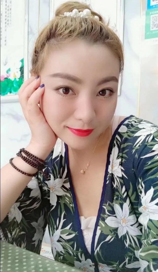 康康老婆:老婆和小孩不跟我回老家过年，我一个人有必要回去吗？