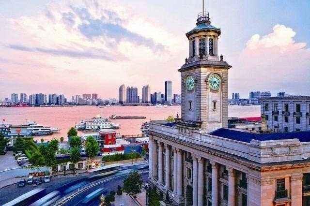 国内的最新新闻10条，中国最顶级的十大城市是哪十座