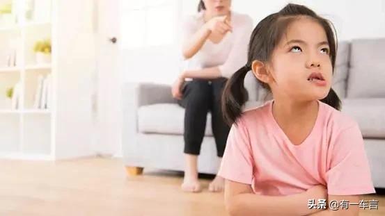 女生被群扇耳光:四川乐山女生遭7名未成年人欺凌，是什么原因？该怎么维权？