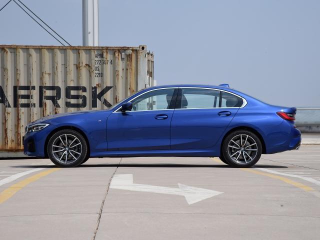 刚毕业的年轻人 买30万的新能源车过分吗 有哪些推荐 派大星汽车网