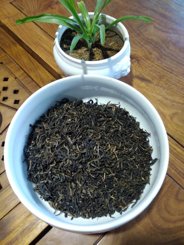 三年前的茶叶还能喝吗，茶叶过了保质期，真空包装没有变坏的茶叶还能喝吗？