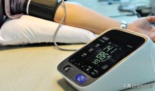 电子血压计显示电压过低;电子血压计电压低测量不准吗