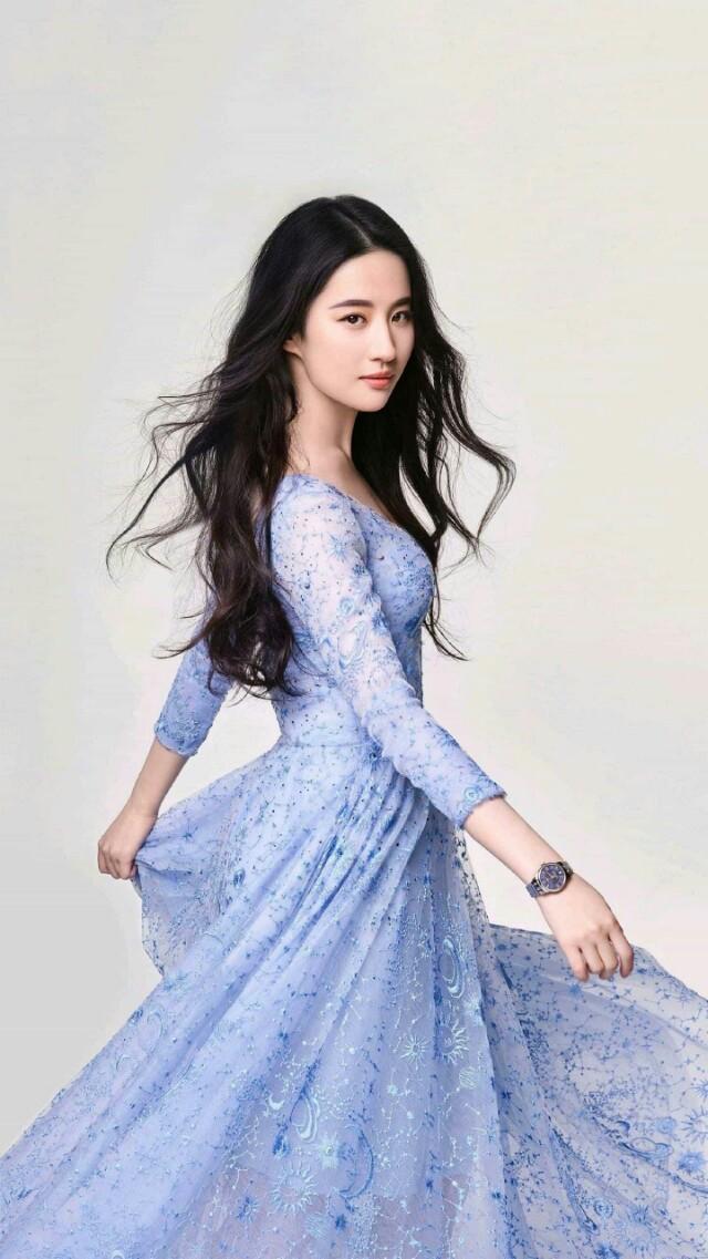 水月婚礼:杨丽萍女徒弟和同性爱人结婚，这是怎么回事