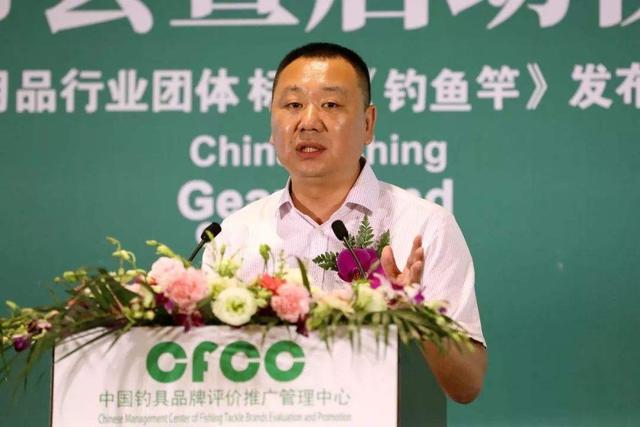 钩尖江湖小崔，崔秉亮对中国钓鱼做出过什么重大贡献，能举例说明？