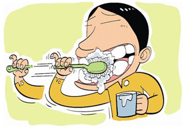 剔牙后牙缝臭:为什么牙齿上抠下来的东西很臭，在嘴里时却闻不到？
