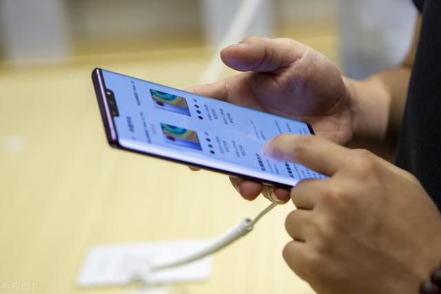 是谁开发出手机曲面屏这种“反人类设计”？你怎么看？插图15