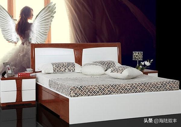 床底下放18个硬币旺财,结婚的被褥四个角放硬币是什么意思？