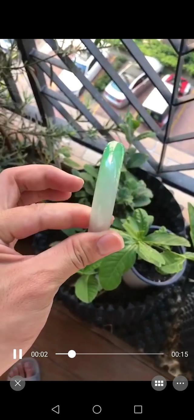 玉手镯a货是什么意思 ,麻烦懂玉的朋友帮我看看是不是a货？