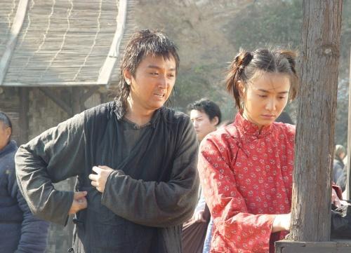 《闯关东》中的鲜儿为什么一直没能嫁给传武？