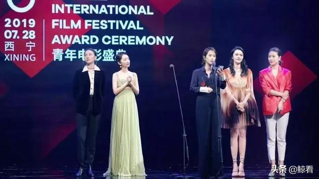 梁静老公:“国民媳妇”当众“卖惨”，中年女演员到底值不值得同情？