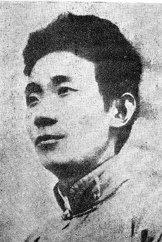 郁达夫简介:郁达夫小说创作有哪几个阶段？分别有哪些特色？