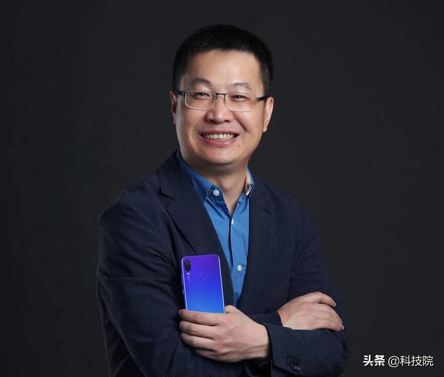 目前手机市场中,哪种品牌的手机性价比最高？