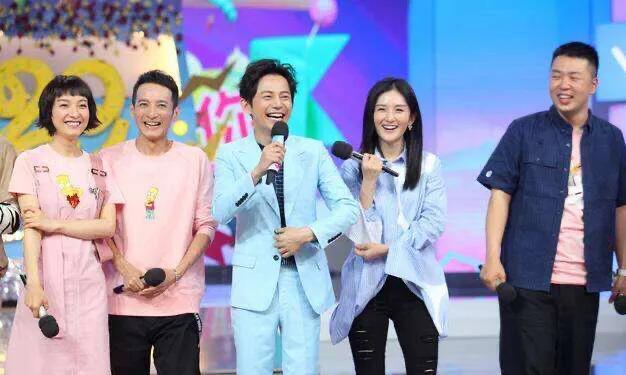 黄龄个人资料:谢娜和吴昕哪个更有潜力？