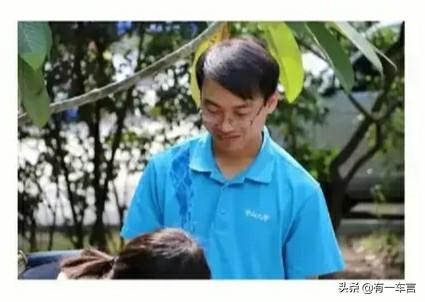 女生在微信上的哪些表现，说明她已经爱上你了呢