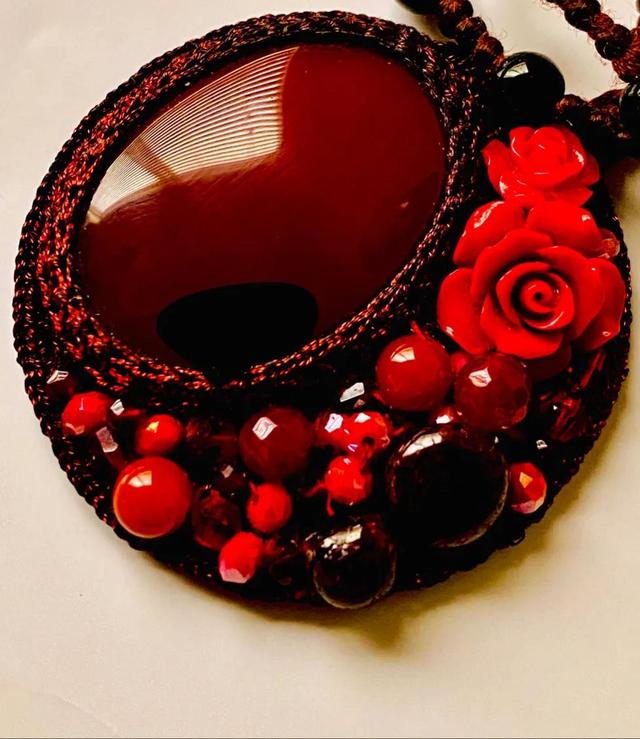 什么玉最值钱图片,哪些珠宝是越戴越值钱的？