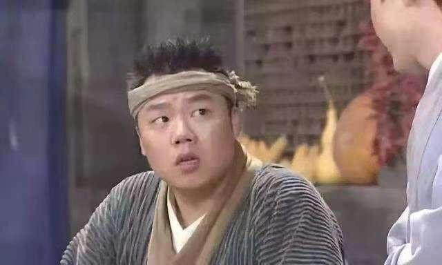 《武林外传》里,“泪千行”情节,李大嘴为什么笑？