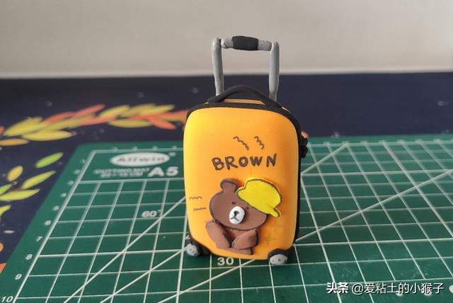 彩泥手工简单,如何用轻粘土彩泥做手工？