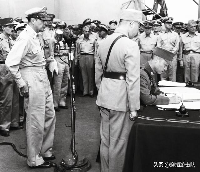 日本投降当天切腹有多少人:日本投降的时候，在日本出现了怎样的场景？