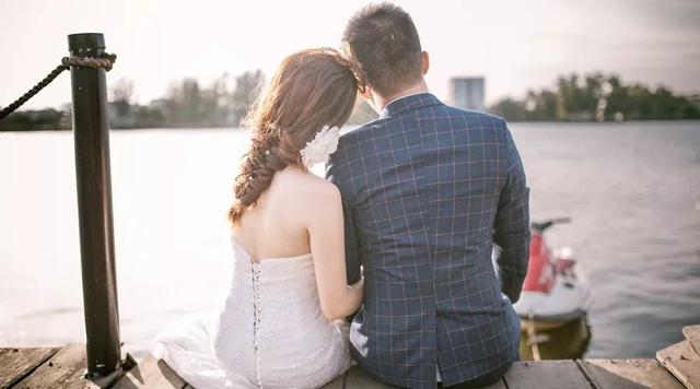 给自己的悲伤晚安心语：他不在乎，你别逞强