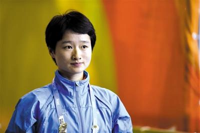 李雅琳:为什么有人觉得T-ara组合没有像少女时代一样大火？